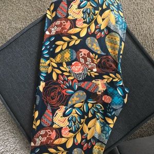 TC LULAROE LEGGINGS